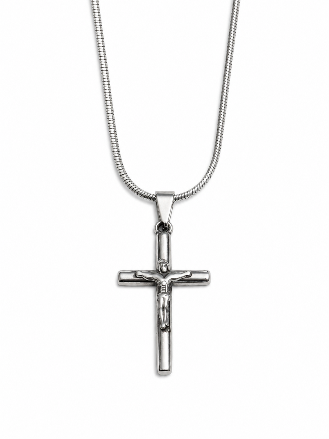 Cross pendant necklace